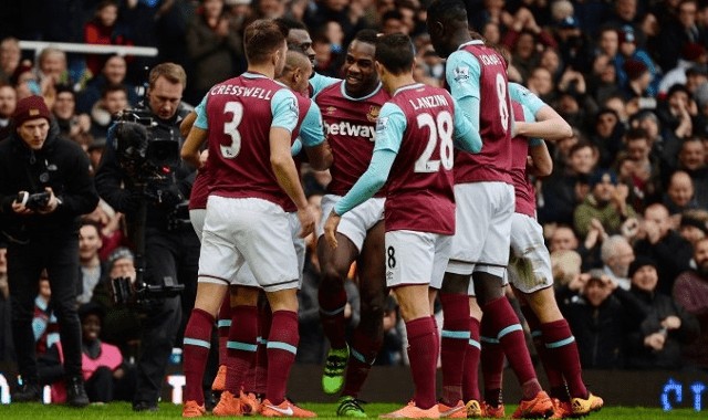 铁锤帮发威,西汉姆联主场力擒阿斯顿维拉